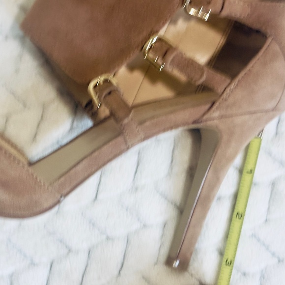 Edgy Sophistication• Trickett from Nine West• Ankle Wrap•Triple Buckle•Stiletto - Picture 6 of 7